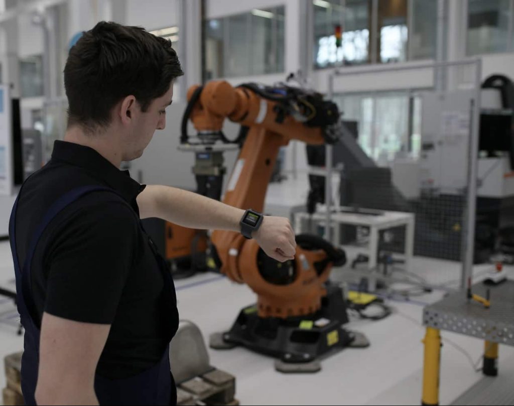 Mehrmaschinenbedienung